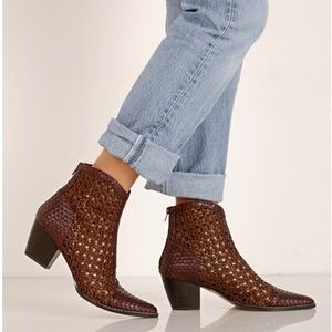 Matisse Coconuts Caught Up Boot Saddle